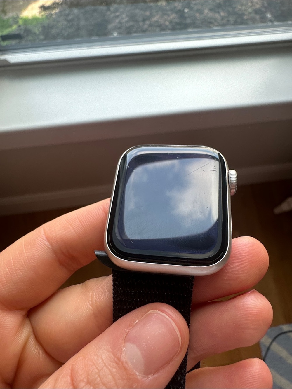 Apple Watch SE 40MM with Black Band - Silver Case